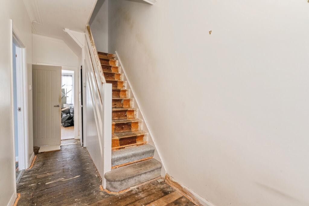 House in Southend-on-Sea, Essex - View 3