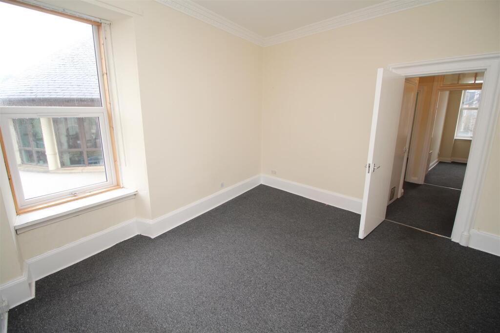Apartment in Paisley - More