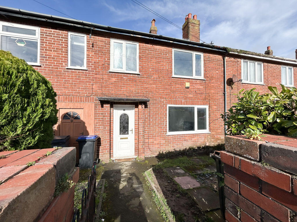 3-bed terraced on Ideal first time buy or investment - Lentworth Avenue, Blackpool, £120,000