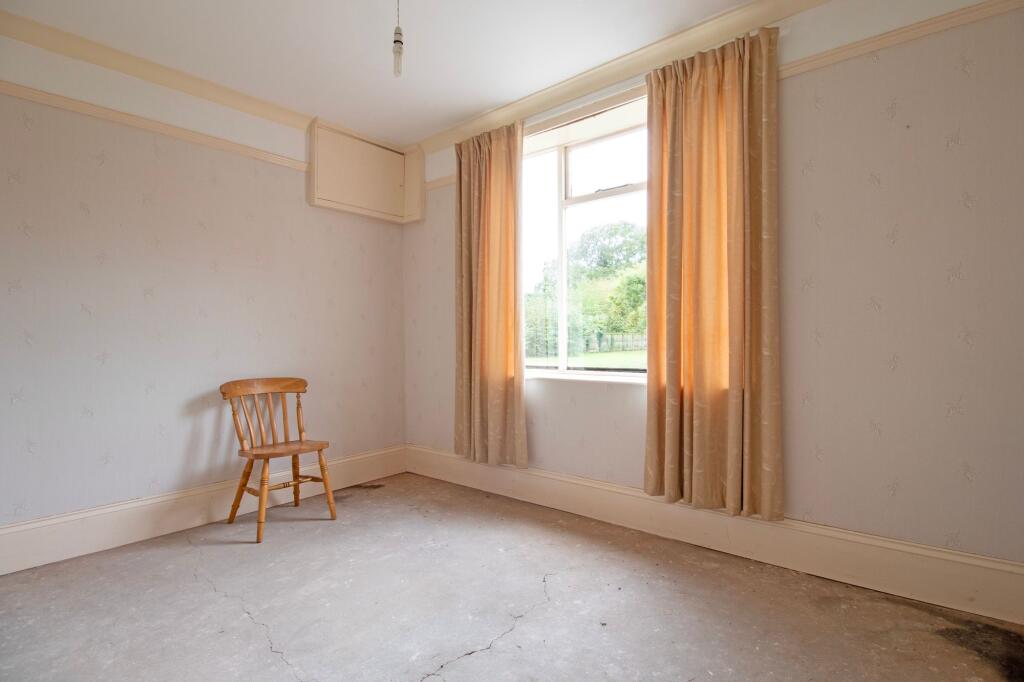 House in West Lindsey, Blyton - View 4