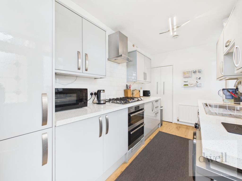Petrie Crescent, Rodley, Leeds, LS13 photo 3