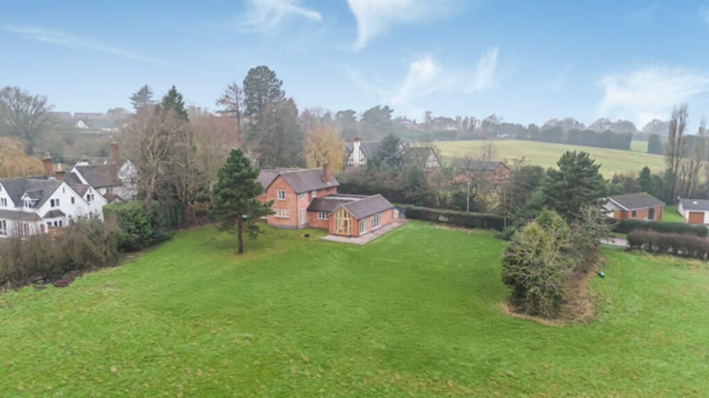House in Birmingham, Sutton Coldfield - View 2