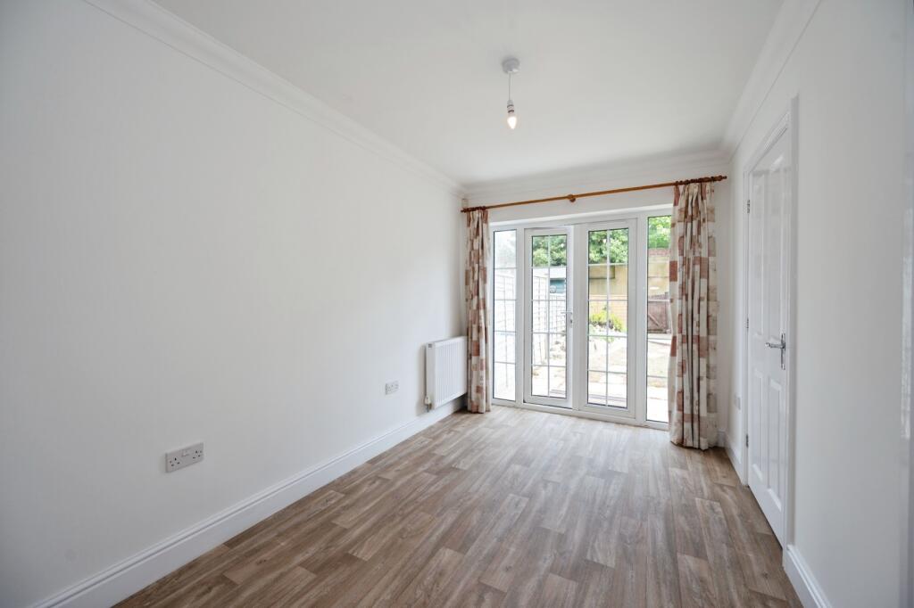 House in Havant, Hampshire - View 4