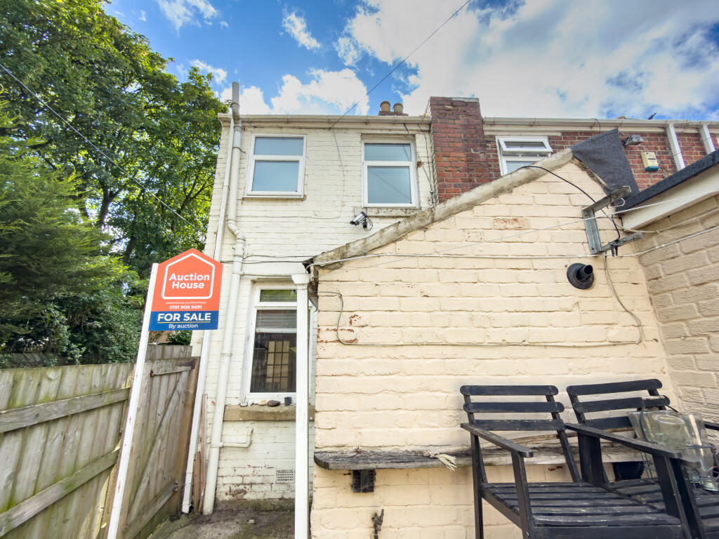 Main image of property: 1 Kings Terrace, Gateshead, Tyne and Wear NE9 7SD