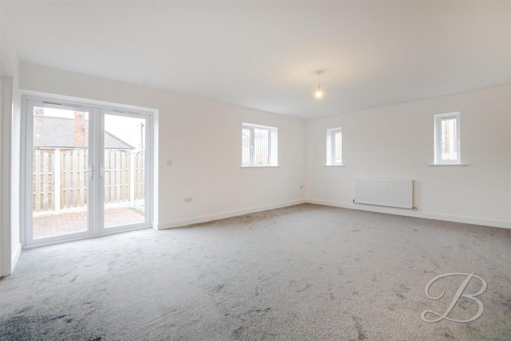 Windmill Close, Bolsover, Chesterfield photo 2