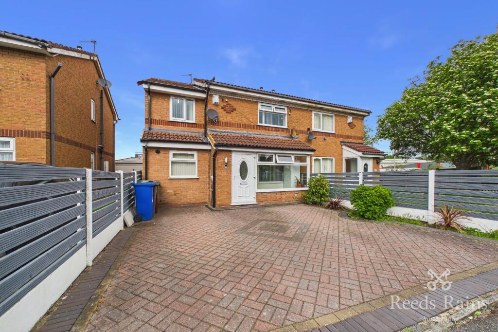 Main image of property: Neenton Square, Manchester, Greater Manchester, M12