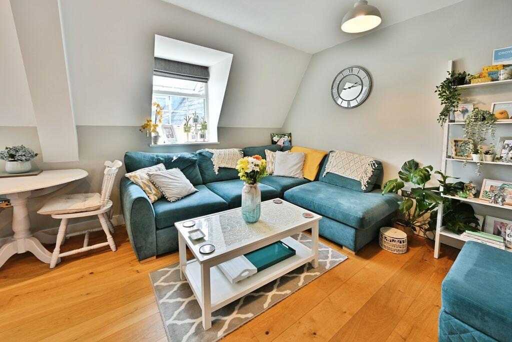 Apartment in Cotswold, Love Lane Industrial Estate, Cirencester - View 5