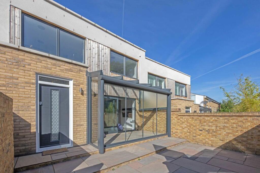 Main image of property: Surbiton Hill Road, Surbiton