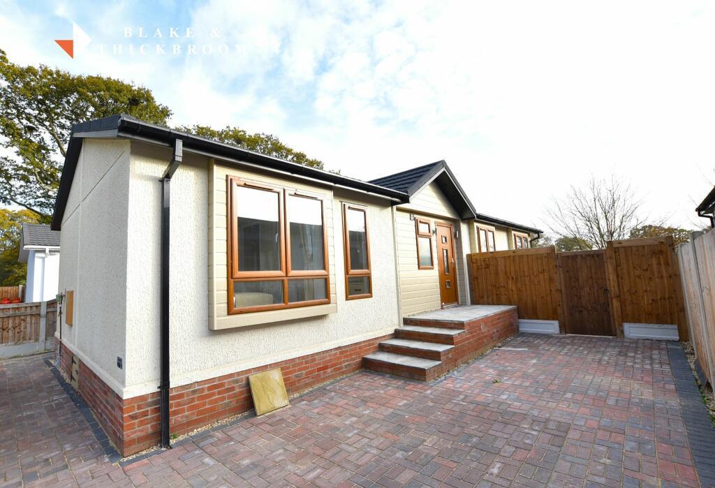 Oakleigh Park, Weeley, Essex, CO16 9DH