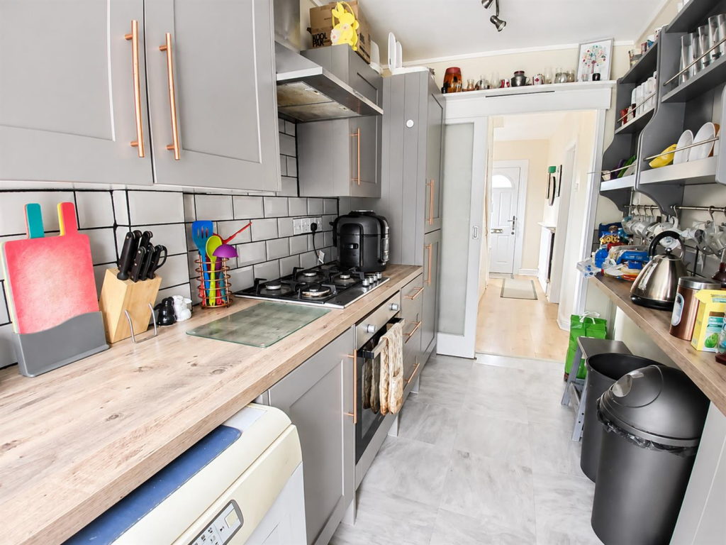 House in Nuneaton and Bedworth, Lower Farm Estates, Weddington - View 5