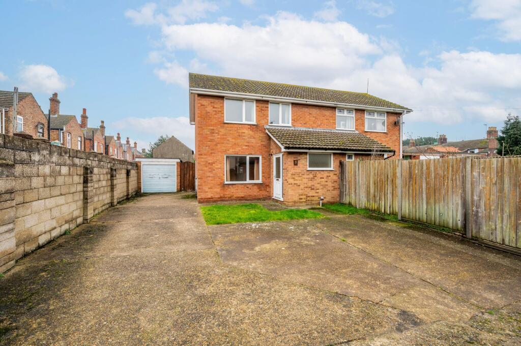 3-bed semi-detached on Northgate Street, Great Yarmouth, £170,000
