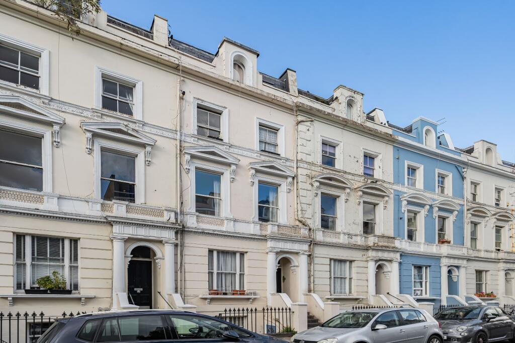 Apartment in London - More