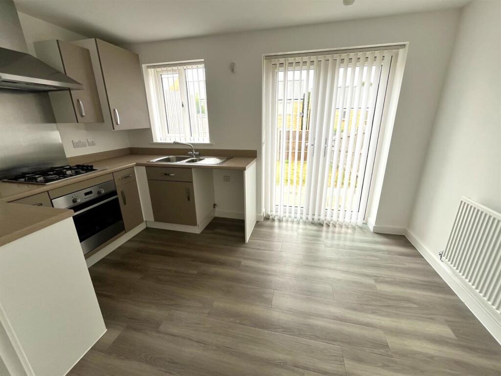Yates Close, Weldon, - View 4