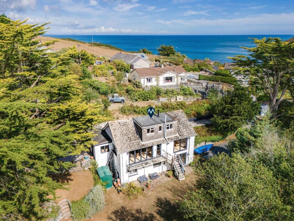Main image of property: Porthallow, Flexible home set on generous plot