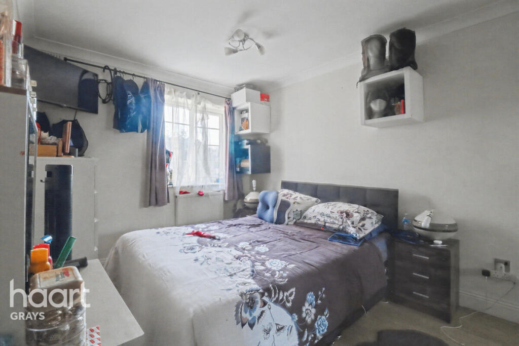 Main image of property: Curling Lane, Grays