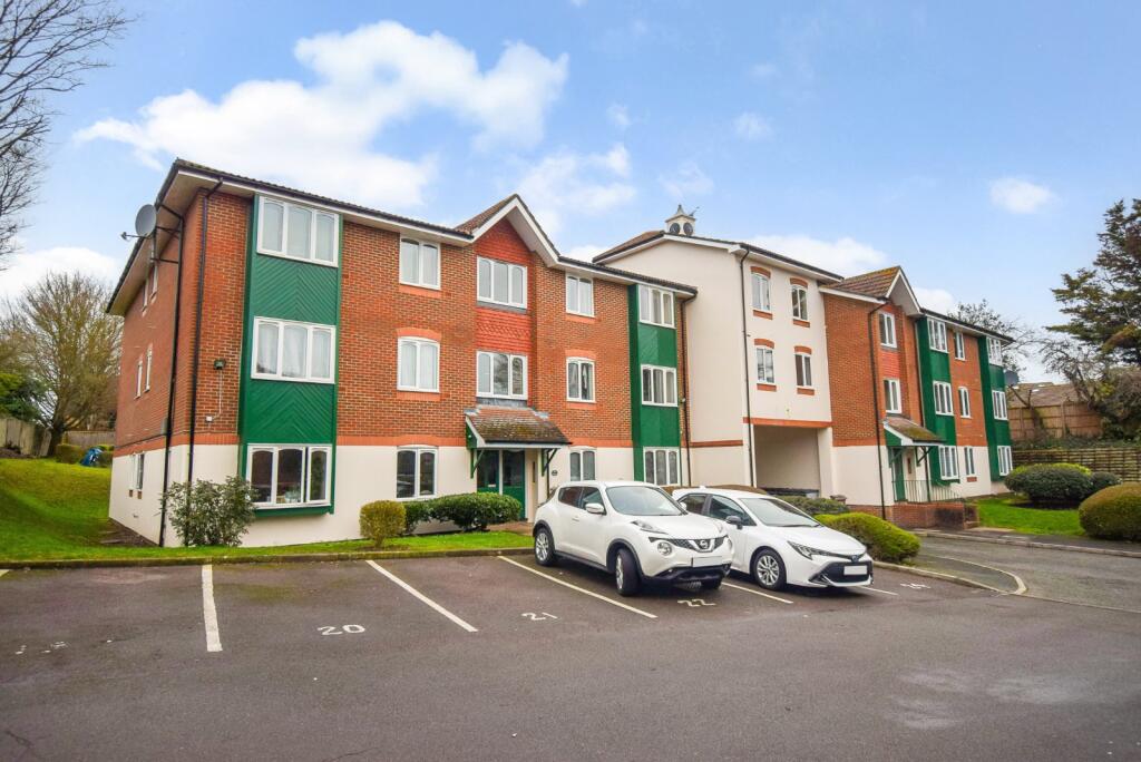 Main image of property: Missenden Gardens, Burnham, Buckinghamshire, SL1