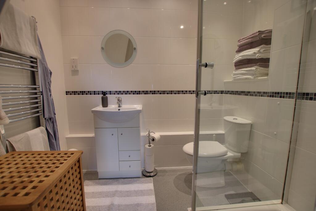 Apartment in Southampton - More
