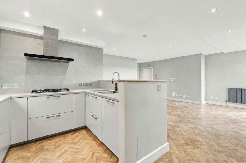 Apartment in London - View 5