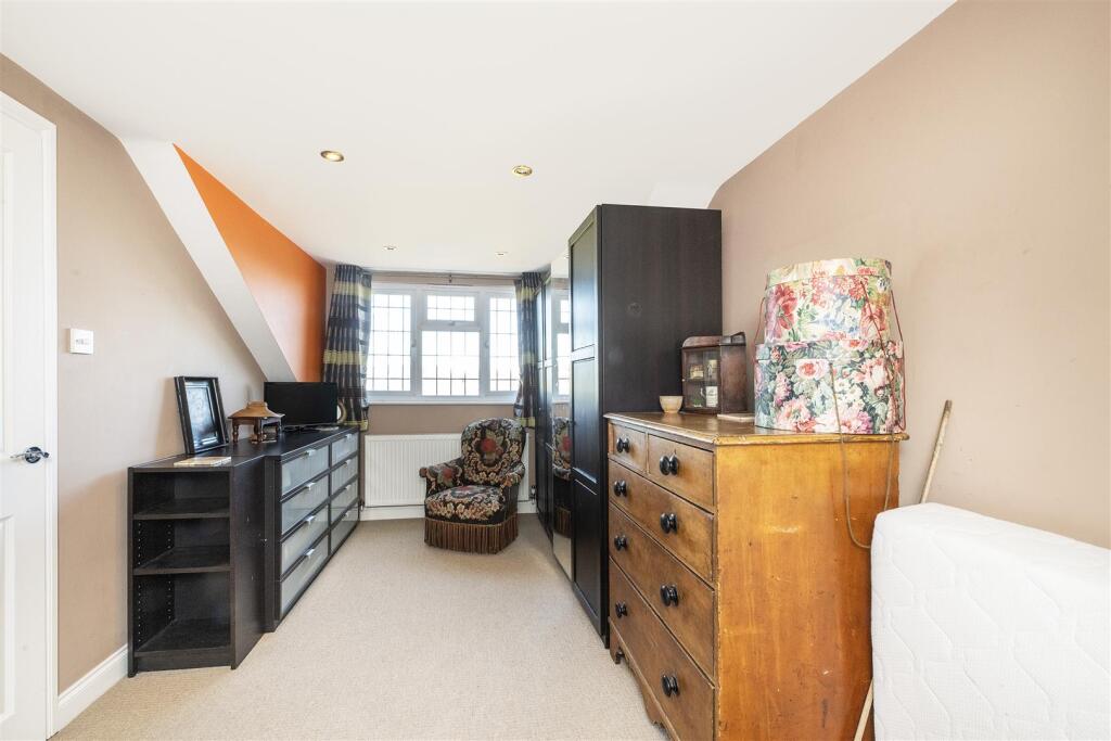 Additional image 10 of Moorland Road, Harpenden