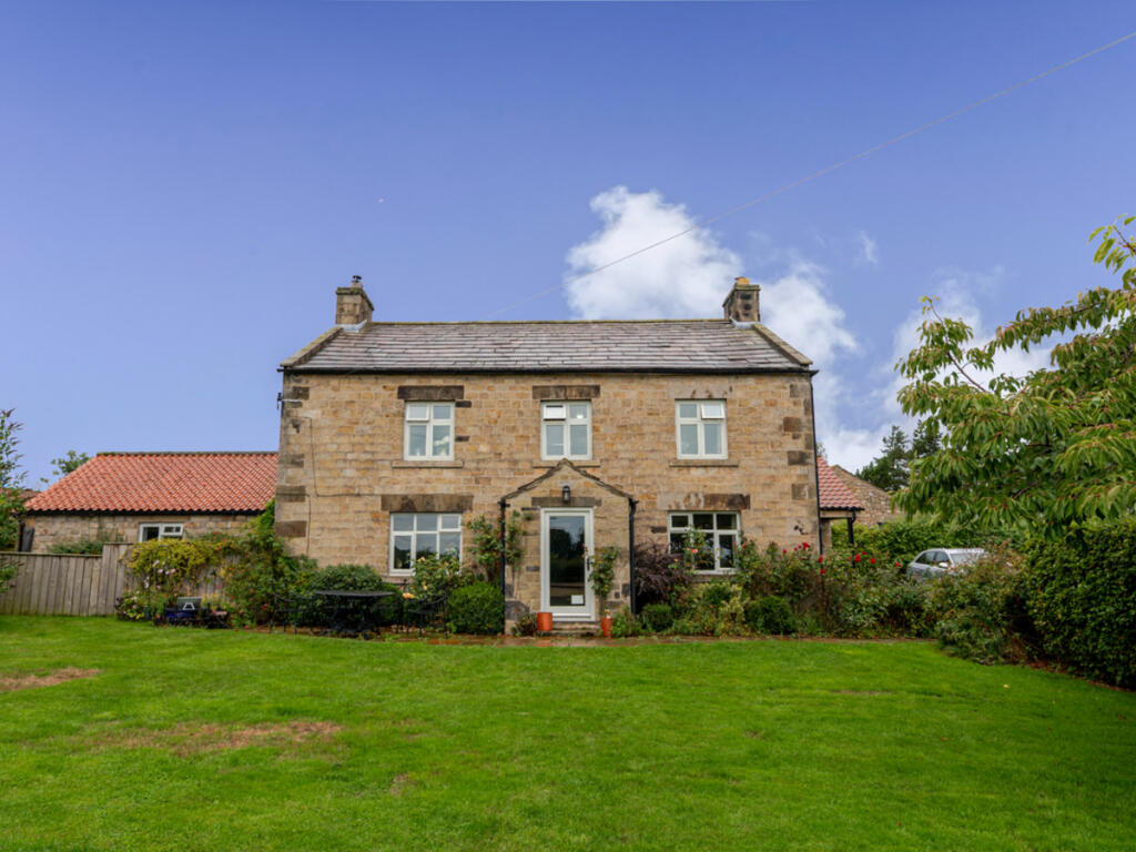 House in Finghall - View 4