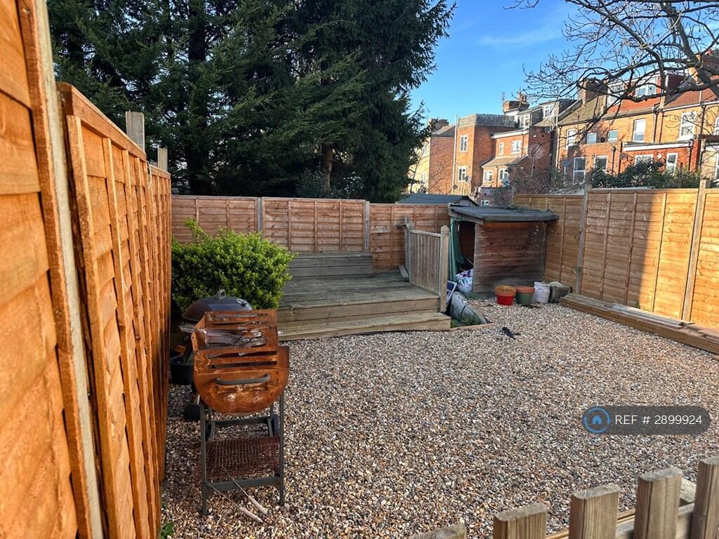 Main image of property: Ballards Lane, London, N3