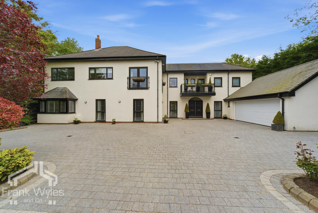 Main image of property: Roseland Islay Road, Islay Road, Lytham St. Annes, Lancashire