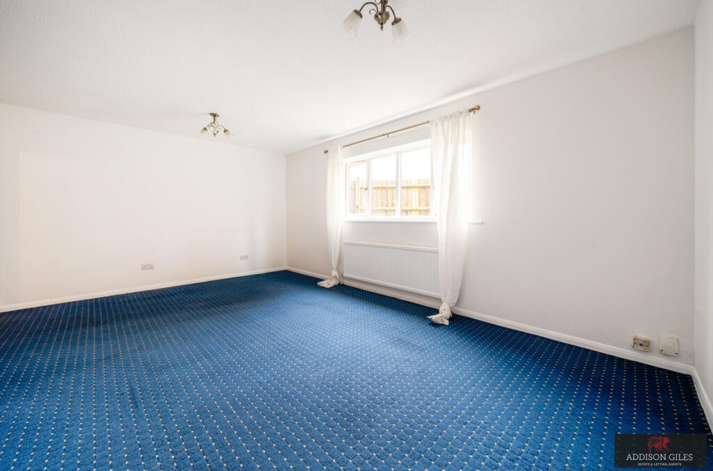 Kingsmead House, Thirkleby Close, Slough, Berkshire, SL1 photo 2