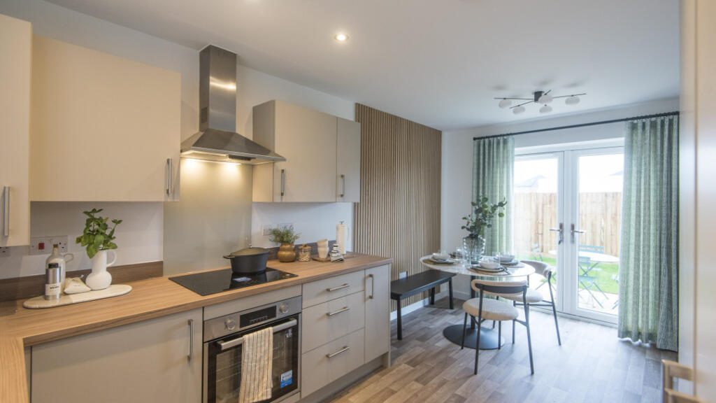 House in Surrey Heath, Windlesham - View 2