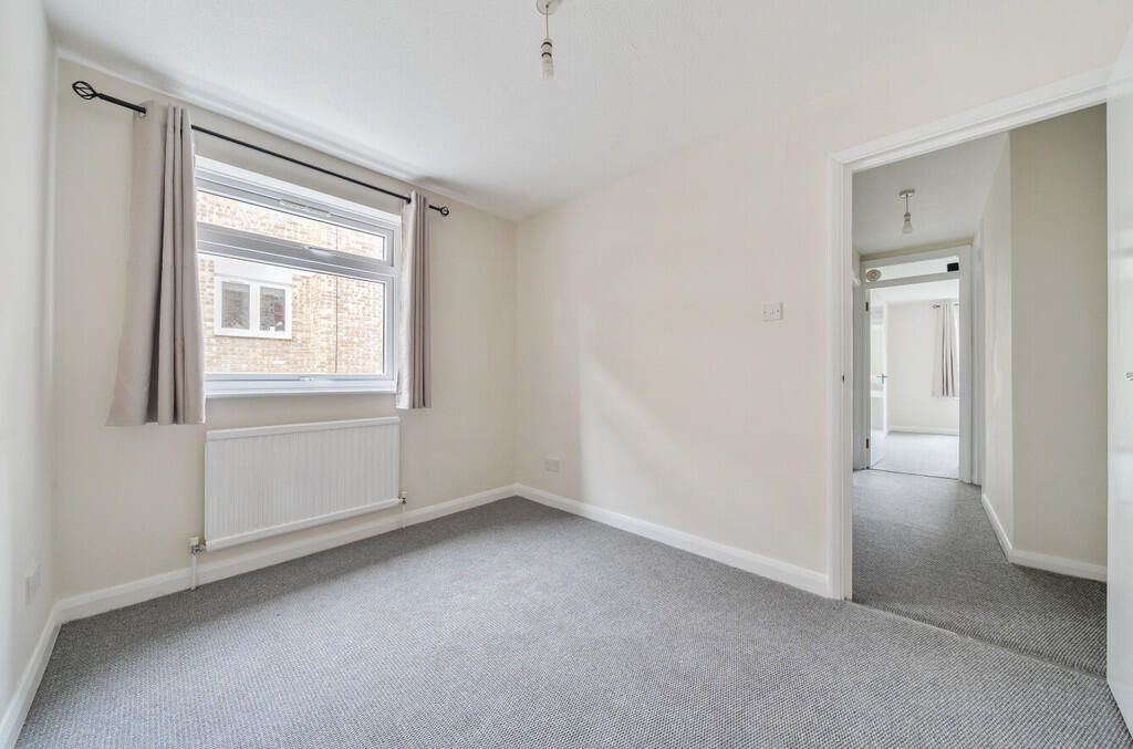 Apartment in London - View 5