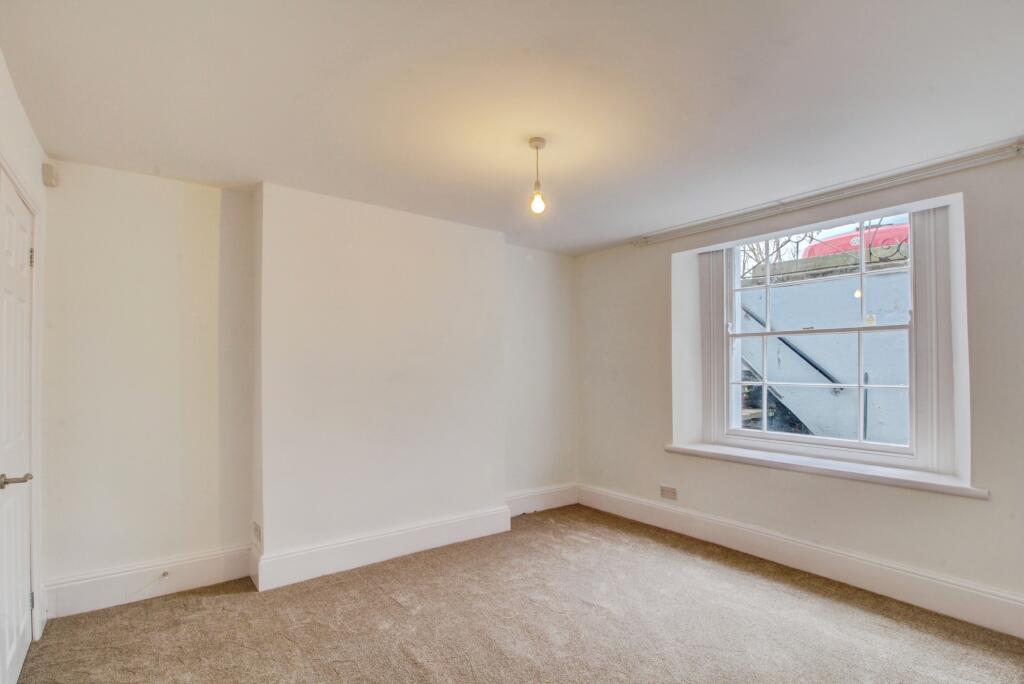 Apartment in Bristol - View 4