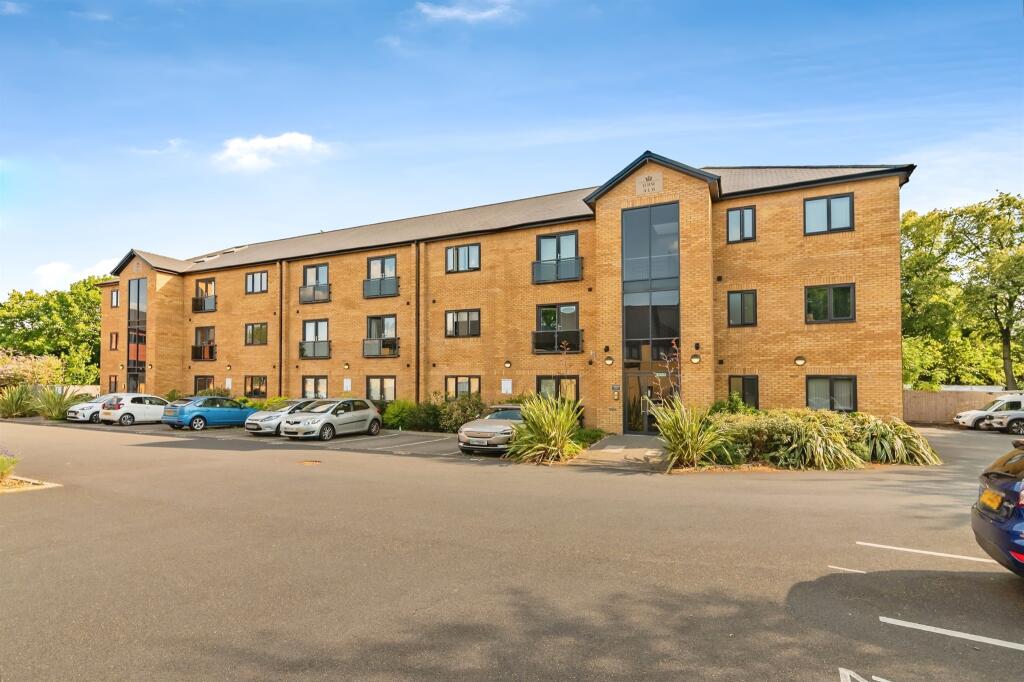 1-bed flat on Foxhill Road East, Carlton, Nottingham, £130,000