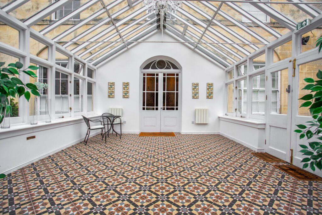 Montpellier Drive, Cheltenham, GL50 photo 3
