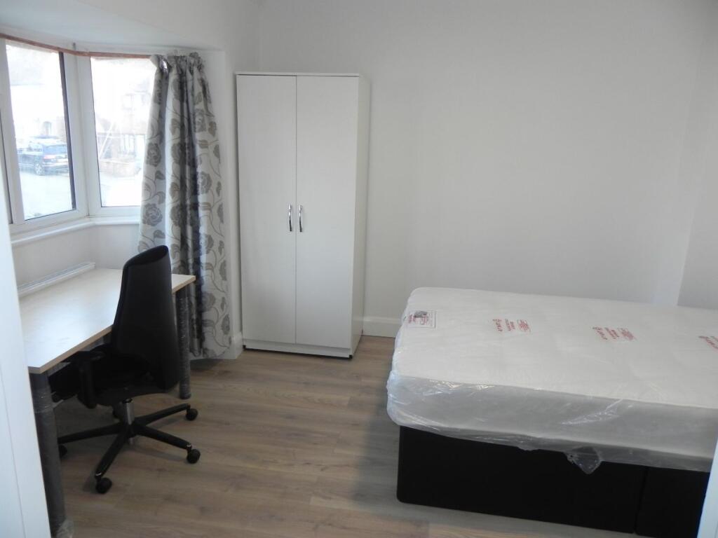 Main image of property: Hillview Crescent, Guildford-Room 1