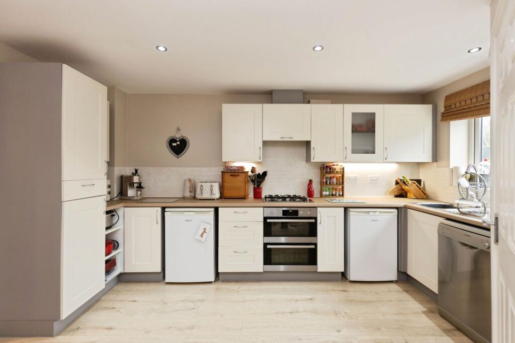 Twyver Place, Gloucester, GL3 photo 2