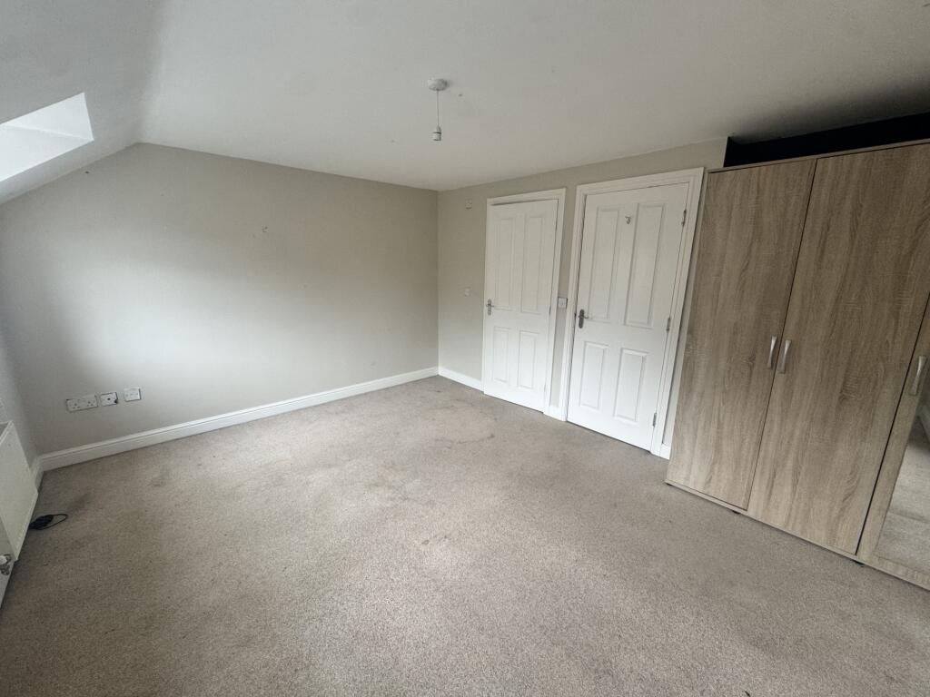 House in Kingston upon Hull, Bransholme - More