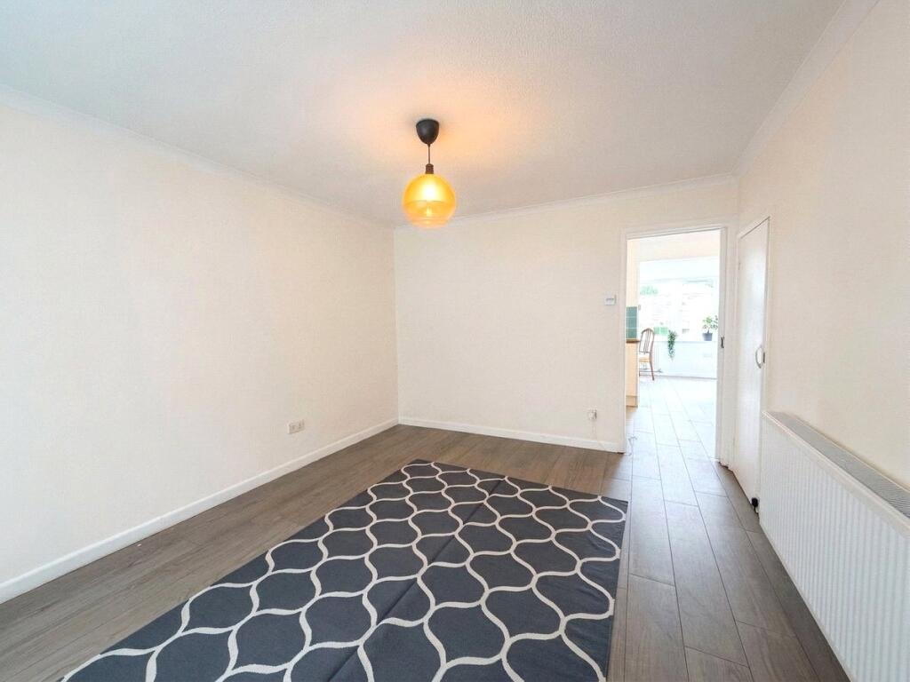 House in Taunton - View 3
