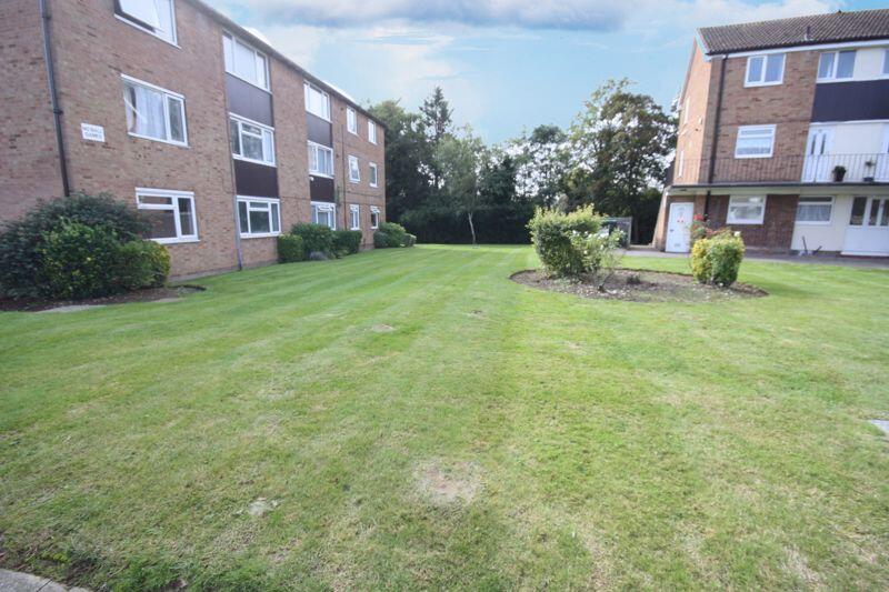Apartment in Southall - More