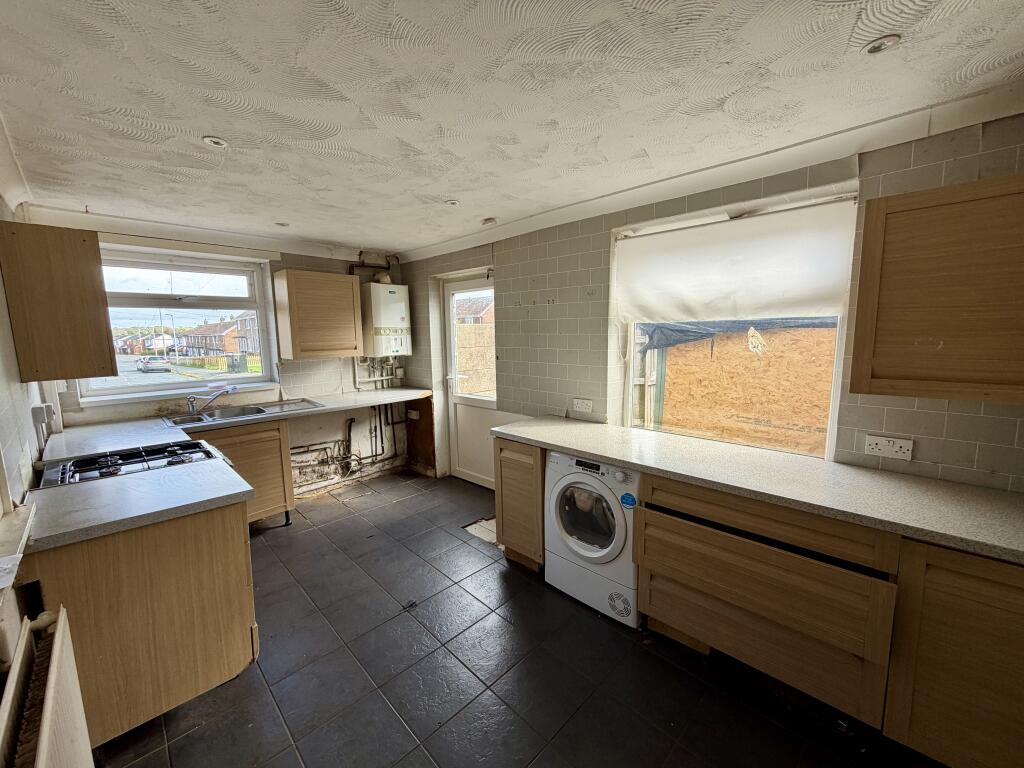 Dinmore Avenue, Blackpool photo 4