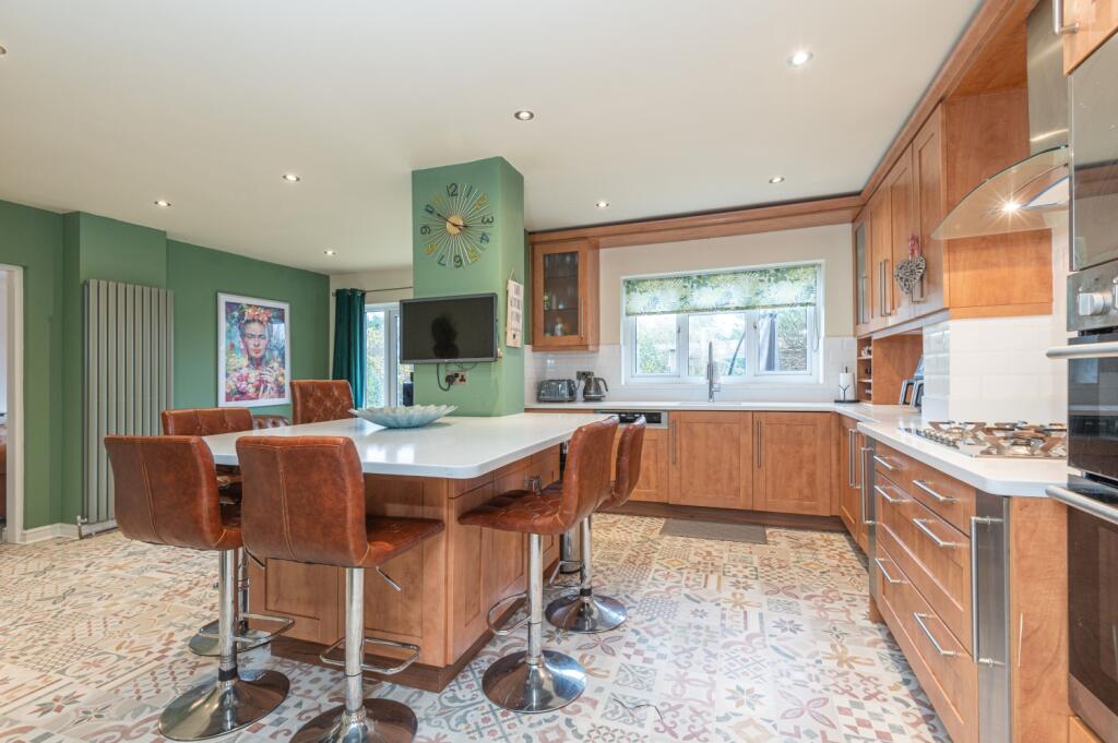 Hartshead Court, Liversedge, West Yorkshire, WF15 image 4