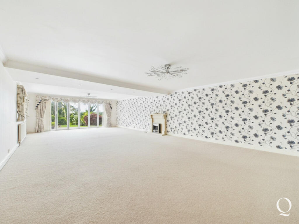 House in Merley, Hillbourne, Broadstone - View 2