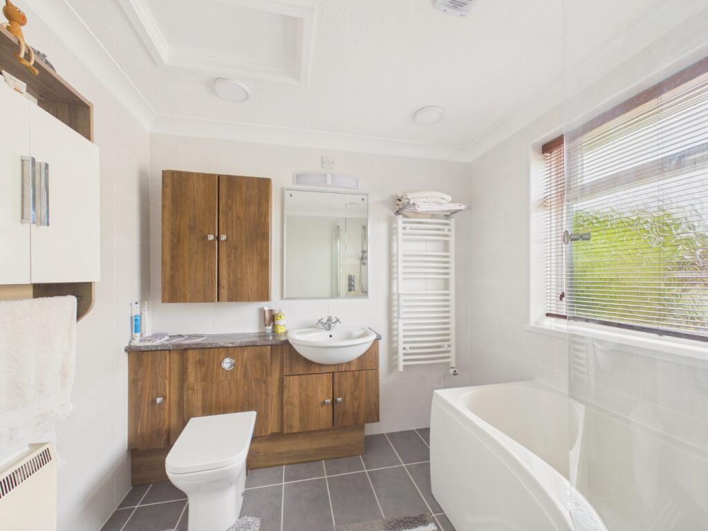 House in Hull, Paull - View 4