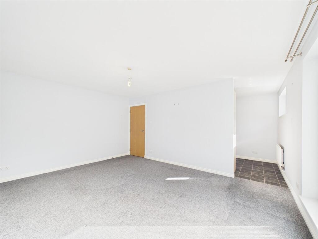 17 Morris Court, Perth, PH1 2SZ - View 3