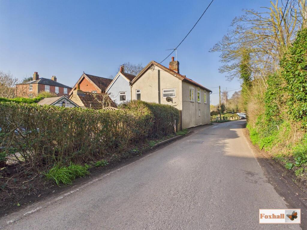 Pin Mill Road, Chelmondiston, Ipswich photo 4