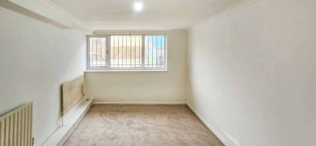 Canning Town, London, E16 photo 4