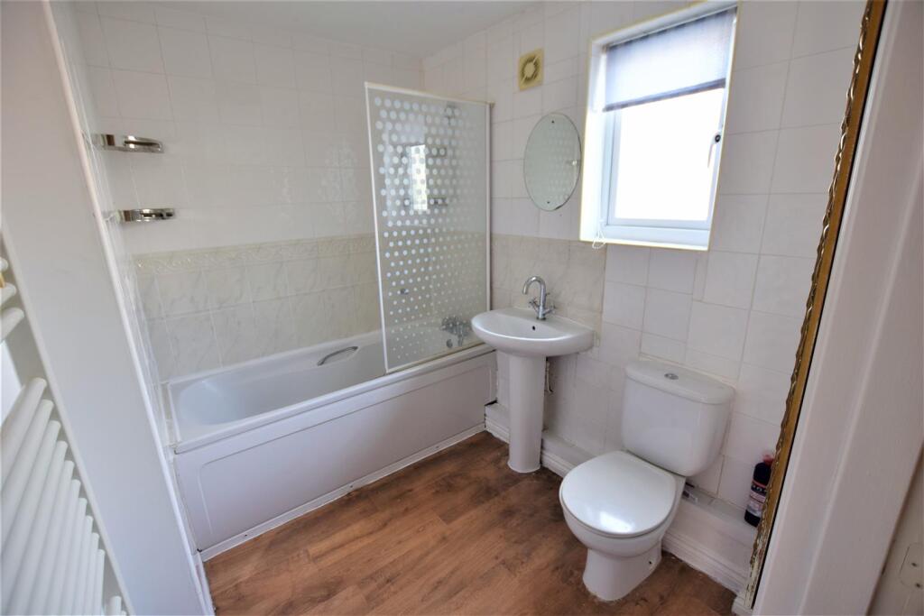 Apartment in Swindon - More