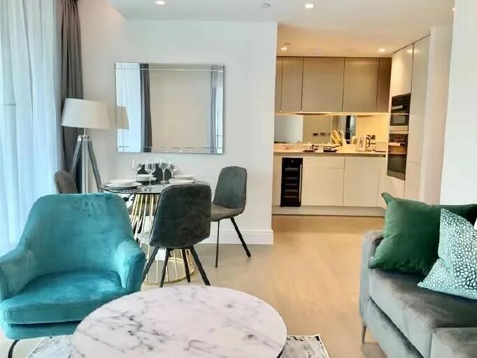2-bed flat on Dumont, Albert Embankment, London, SE1, £1,695,000
