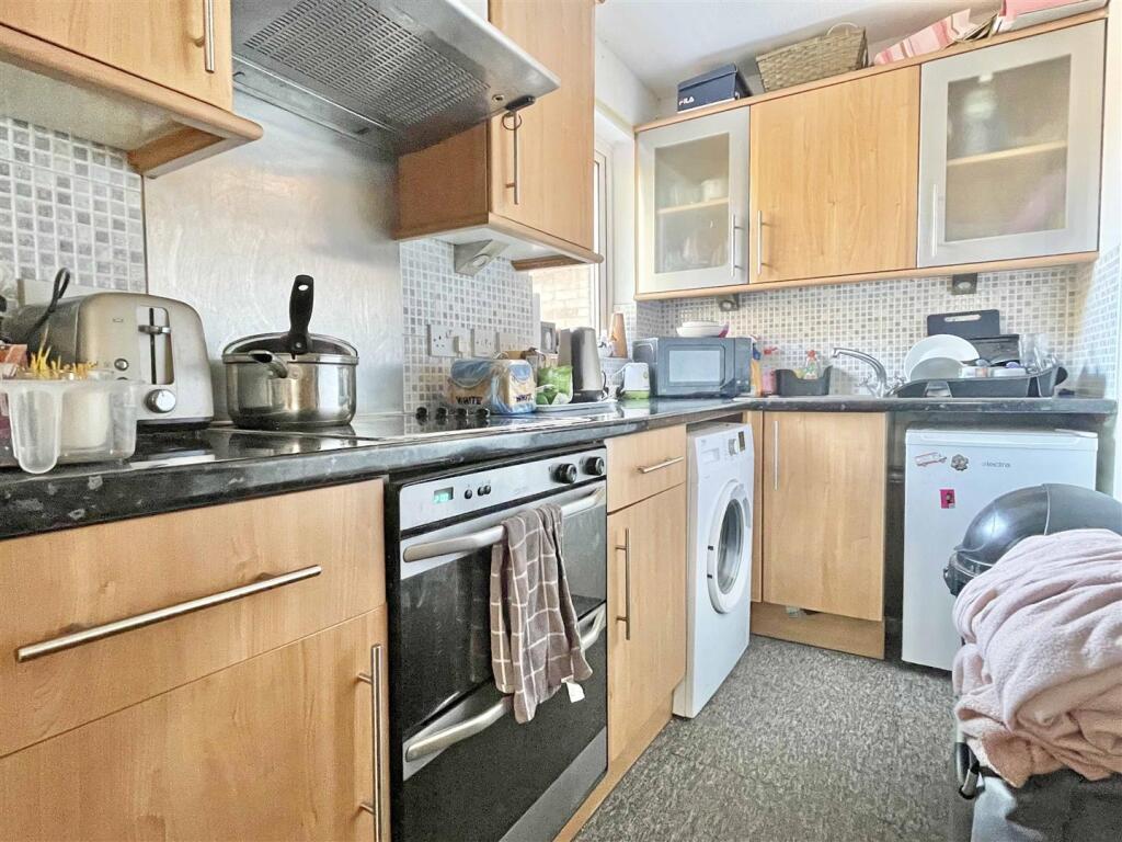Mearns Place, Chelmer Village, Chelmsford photo 3