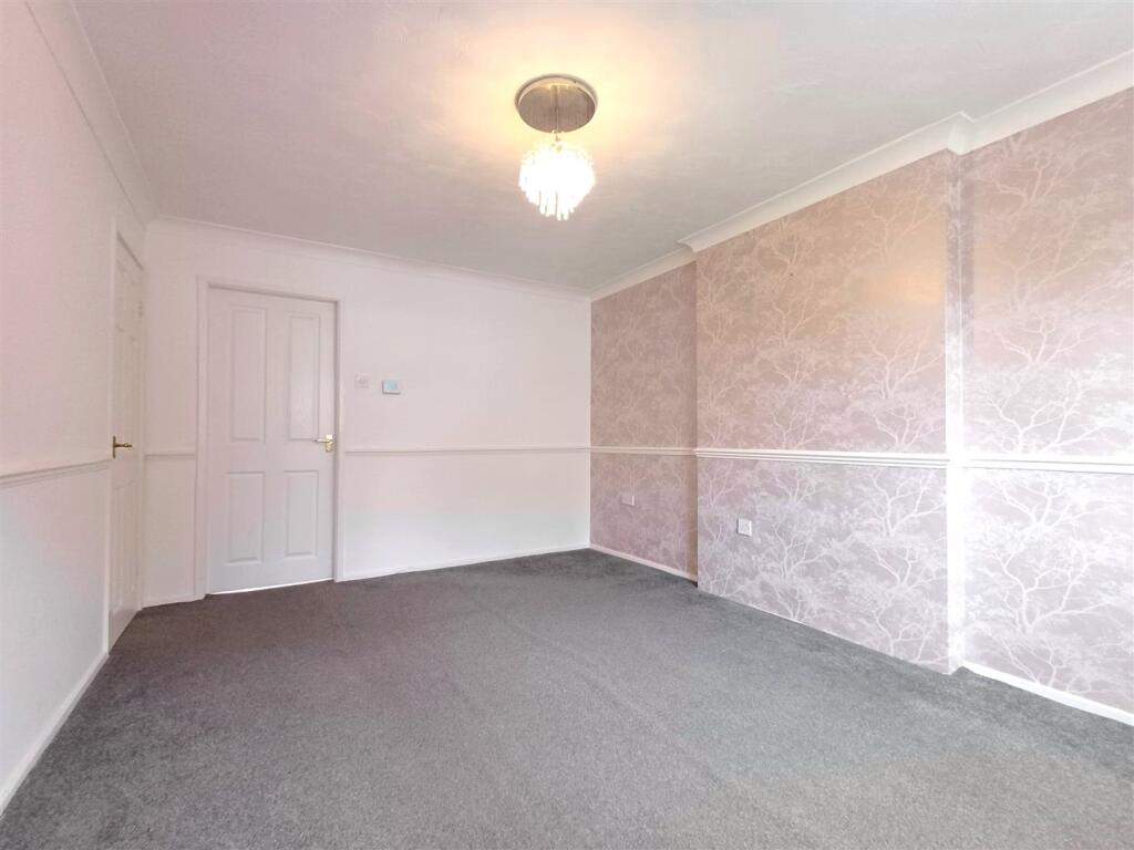 House in Doncaster - View 3