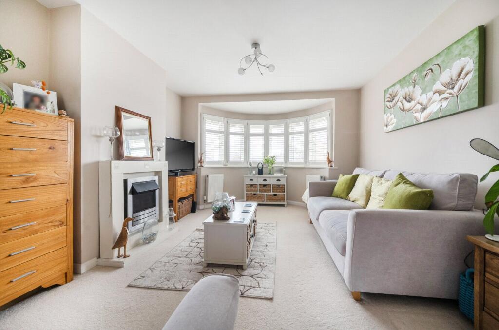 House in London, Farnborough Park, Bromley Common - View 3