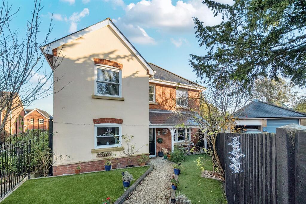 Main image of property: New Inn Court, Sarisbury Green